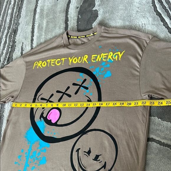 Men’s Loose Fit  Smiles Graphic Tee - Picture 5 of 6